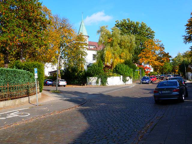 Hermann‒Distel‒Straße 1